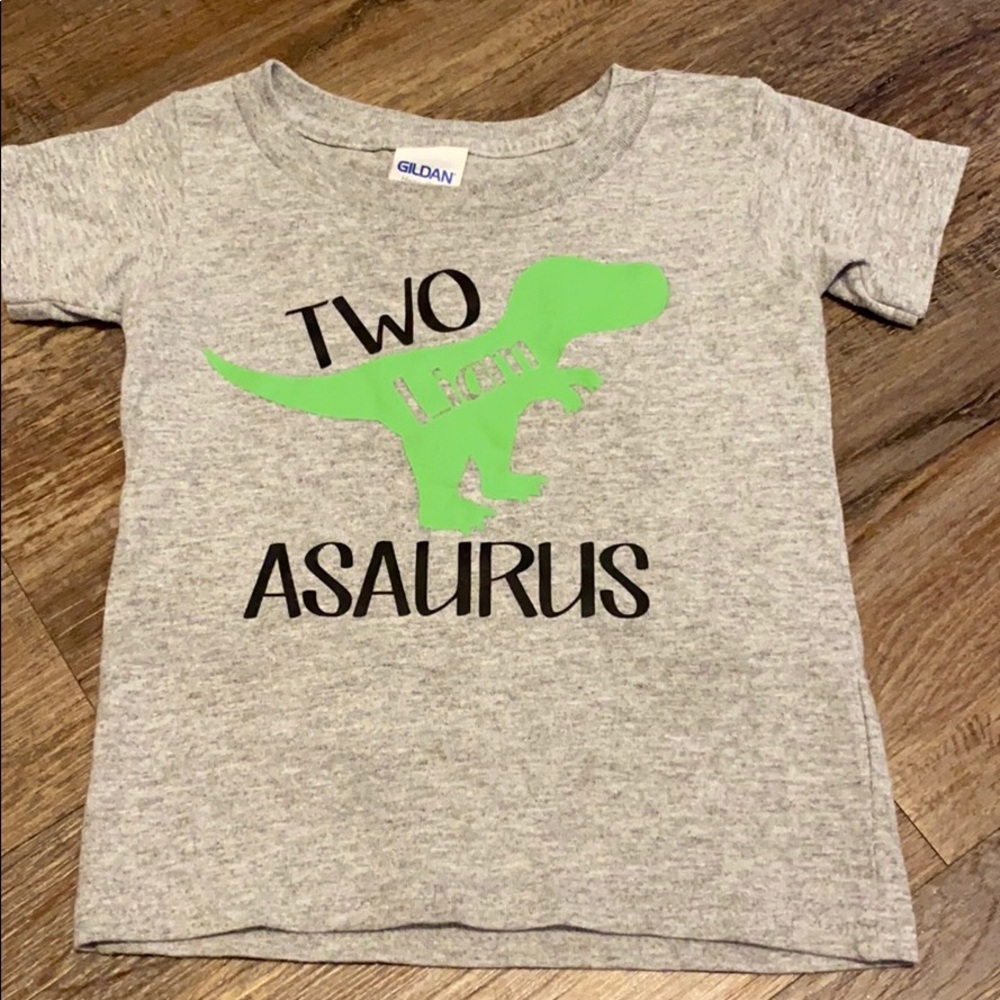 Liam Dino tshirt
